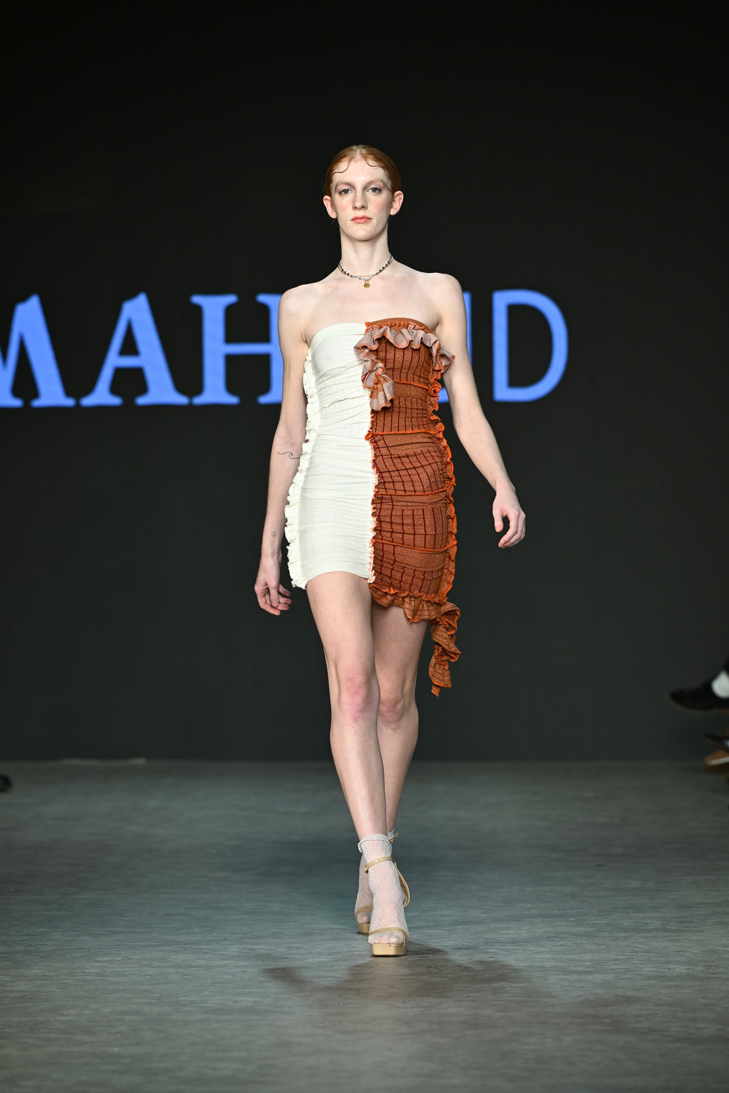 AUDENTIS - LOOK N°16 - LA ROBE MESSALINE